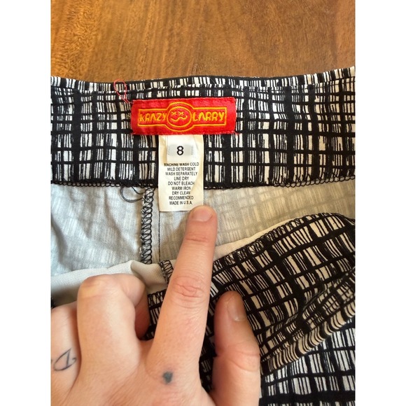 Krazy Larry Women's Pull On Skinny Ankle Pants 8 Black White Geometric Slimming - Picture 5 of 5